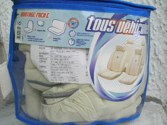 Housses ton crème pour voiture - 02155/2 - 20 €